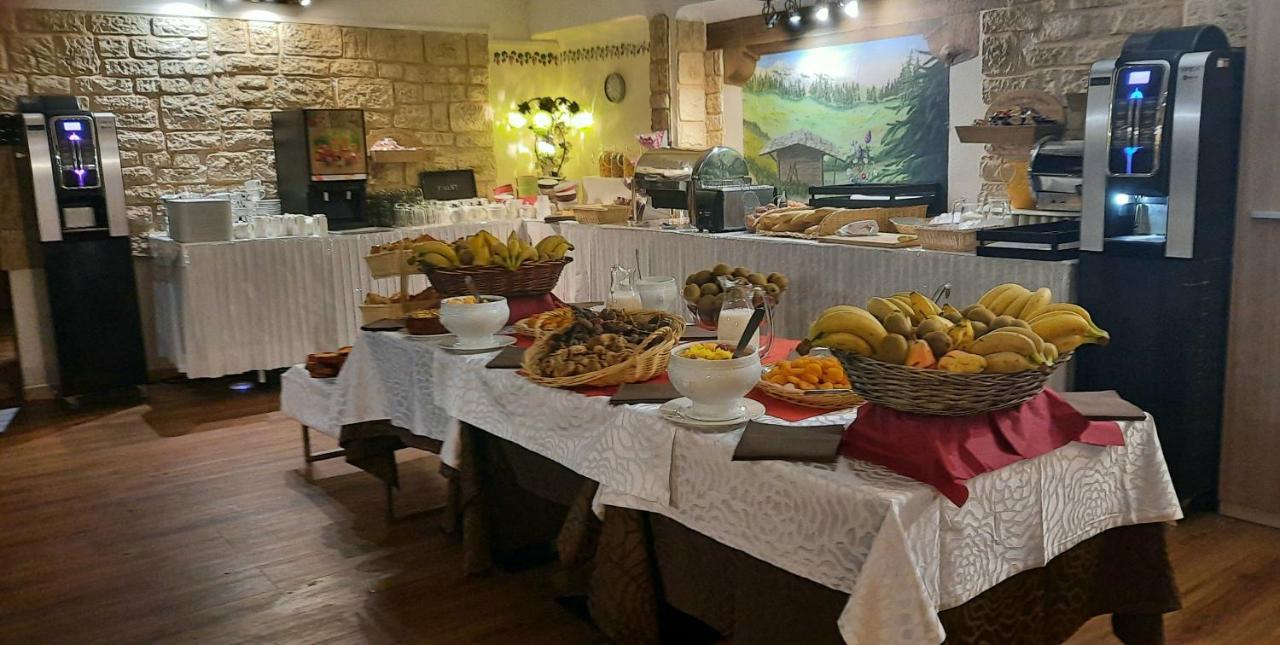 Hotel Chastellares أورو المظهر الخارجي الصورة
