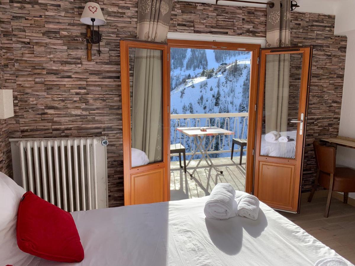 Hotel Chastellares أورو المظهر الخارجي الصورة