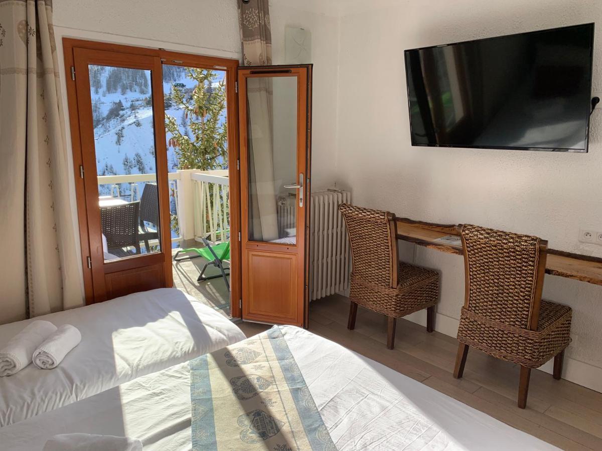 Hotel Chastellares أورو المظهر الخارجي الصورة